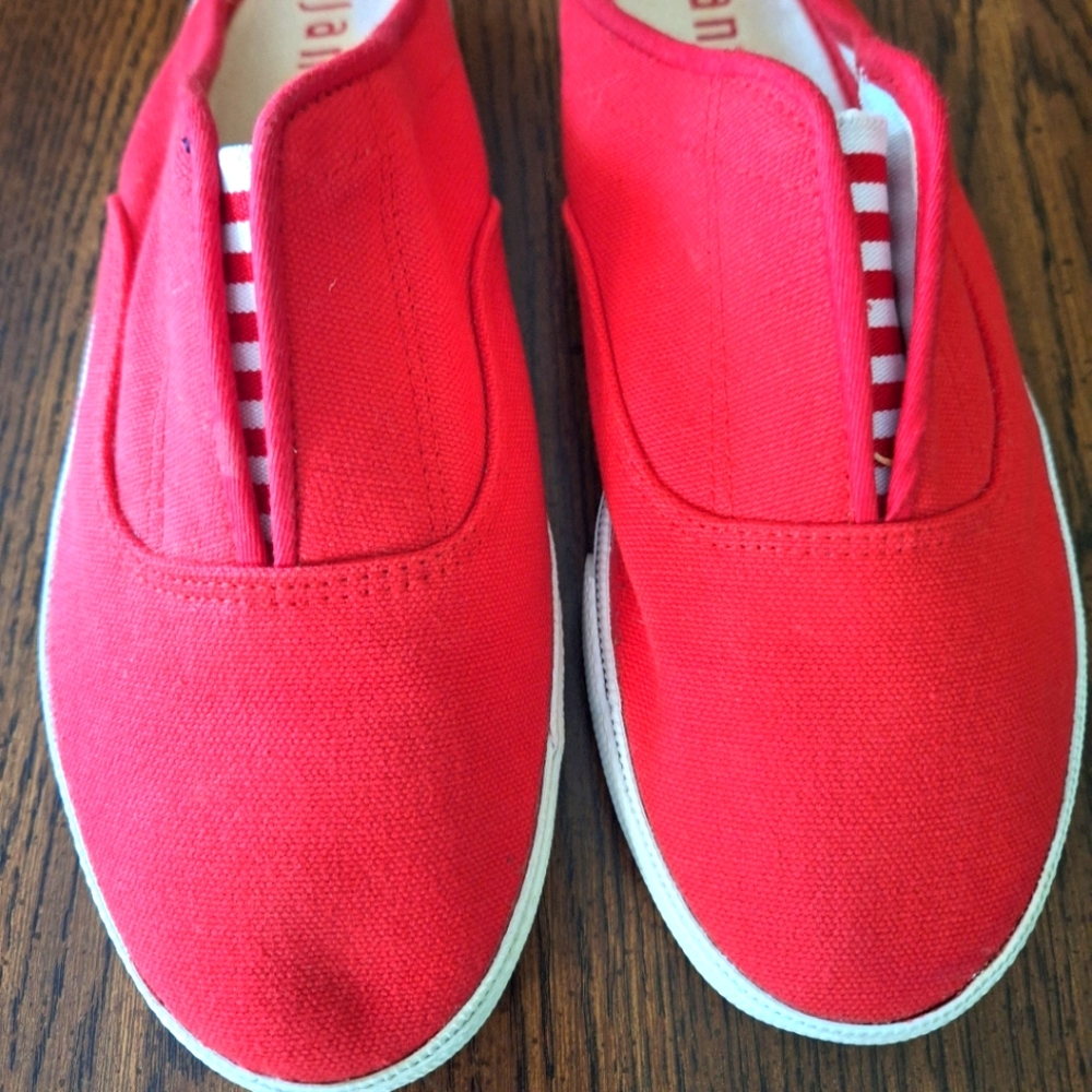 Final Price** Jantzen Women's Red Mule Size 9